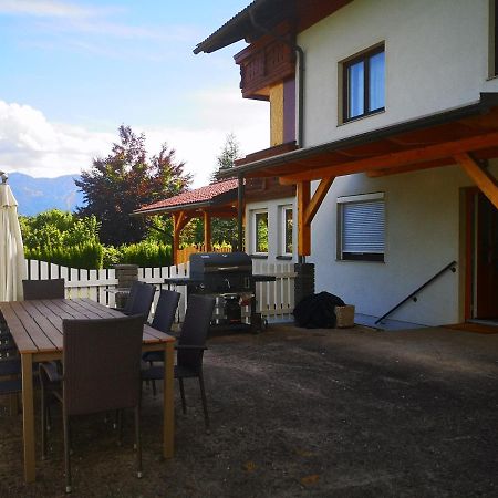 Haus Im Gruenen Apartamento Villach Exterior foto