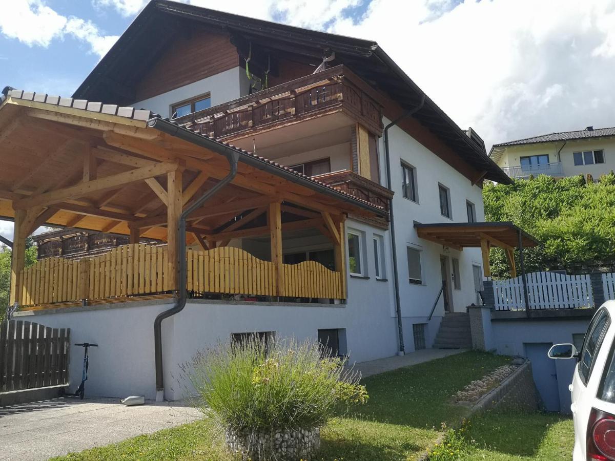 Haus Im Gruenen Apartamento Villach Exterior foto